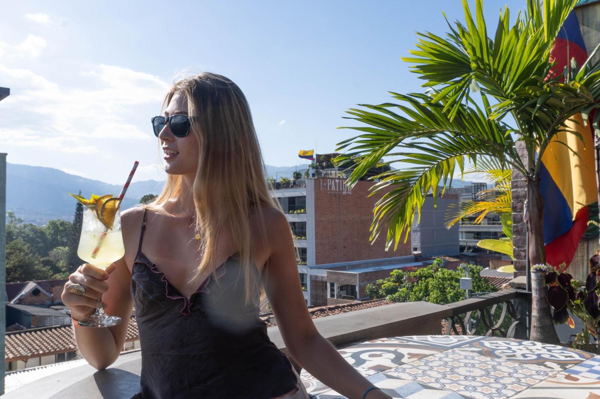 Los Patios Hostel Медельїн Екстер'єр фото