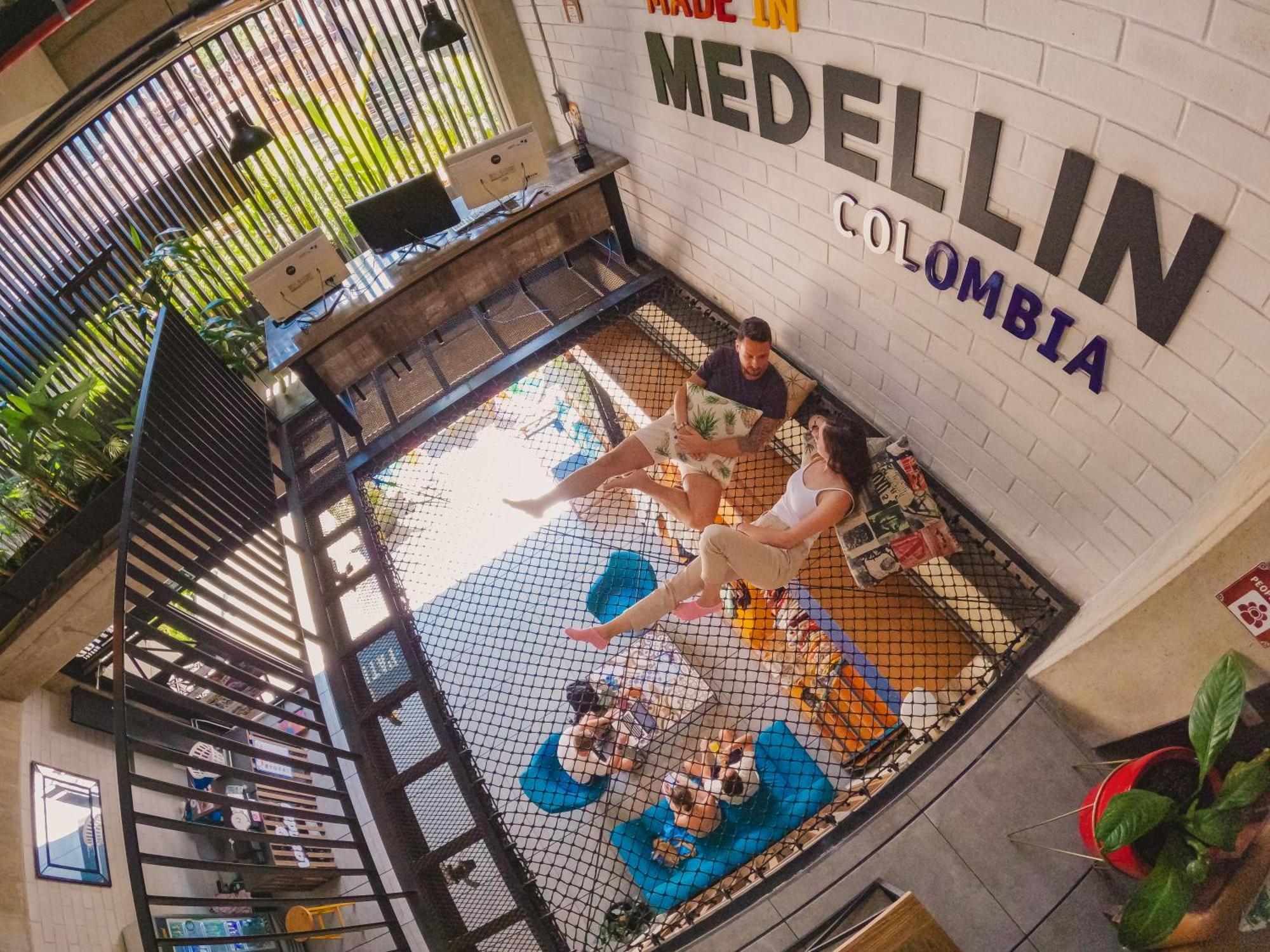 Los Patios Hostel Медельїн Екстер'єр фото
